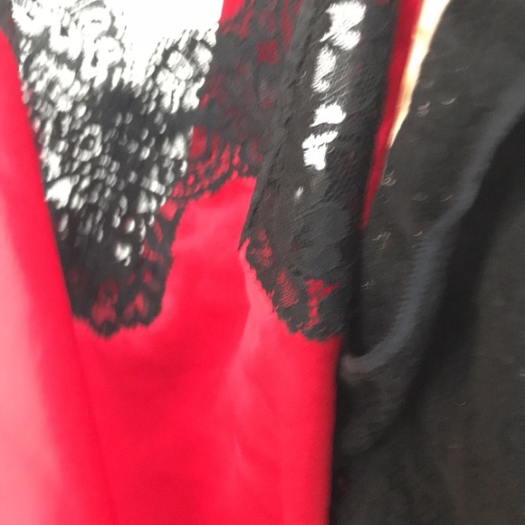 Red silk camisole with black lace trim byTReesha and black lace panties sizeM - Picture 5 of 7